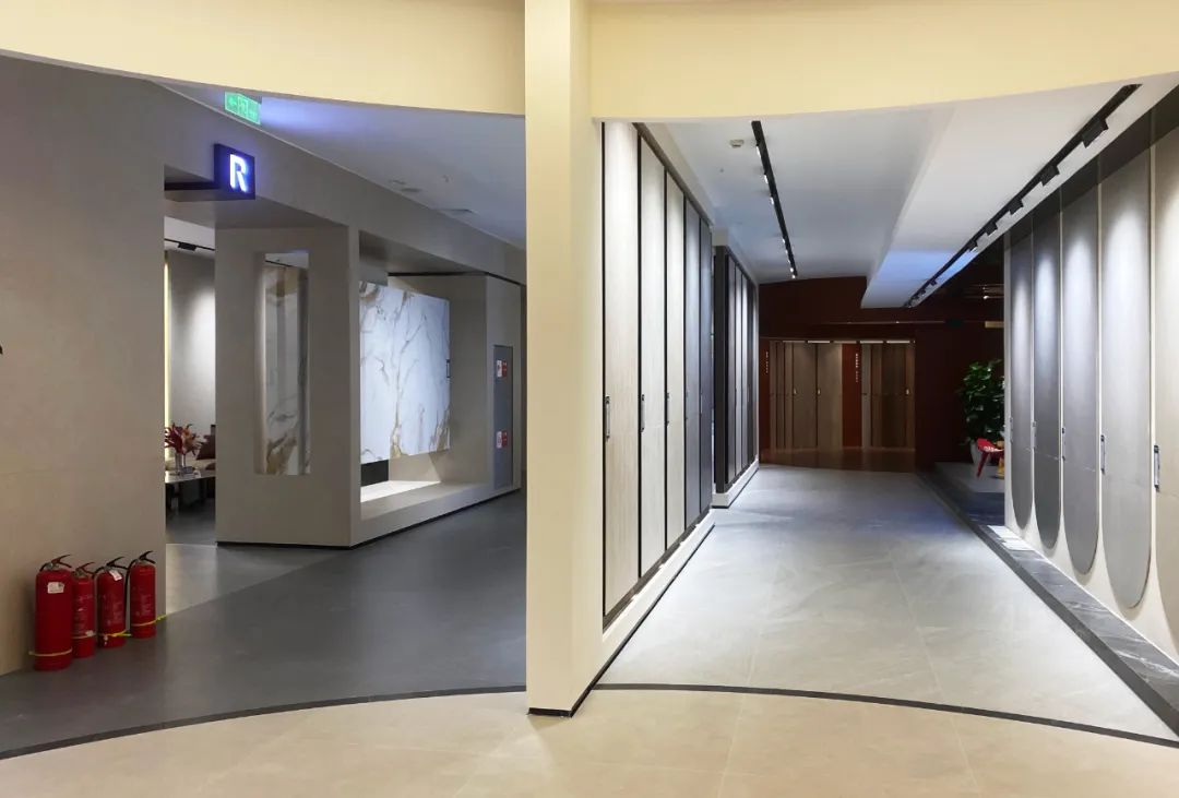 会员推荐 丨罗曼缔克瓷砖RM：ROMANTIC重庆·臻品馆，重新定义艺术体验空间(图10)