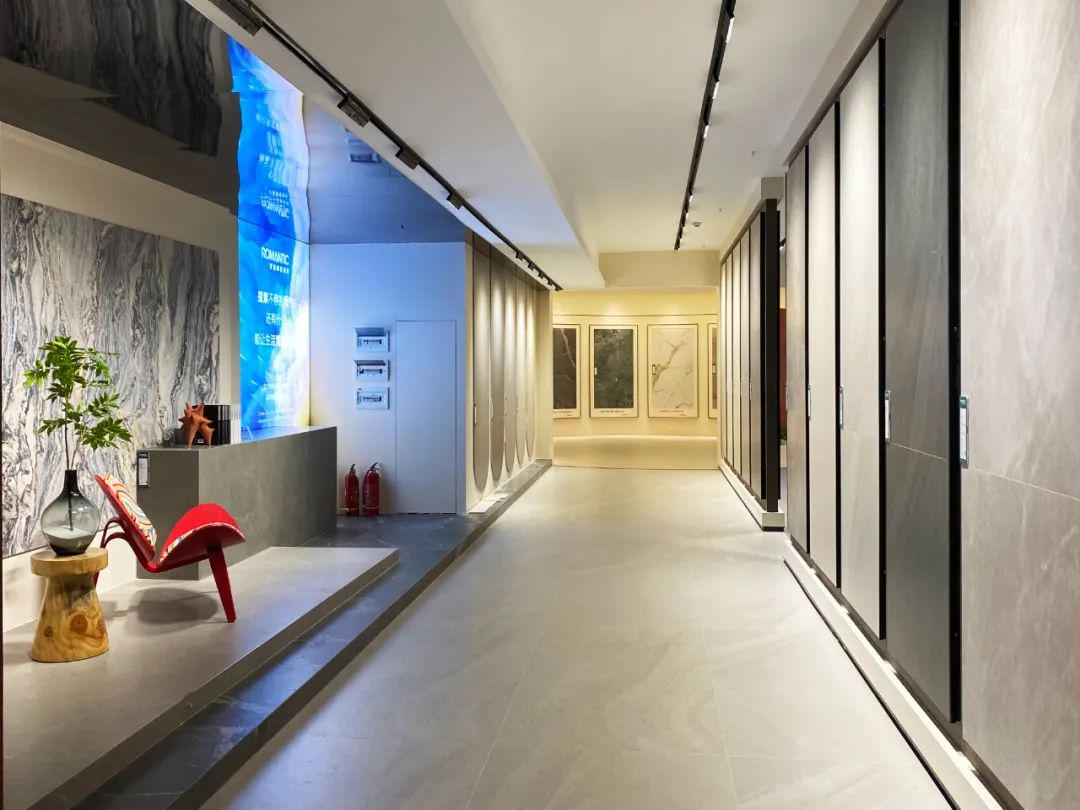 会员推荐 丨罗曼缔克瓷砖RM：ROMANTIC重庆·臻品馆，重新定义艺术体验空间(图14)